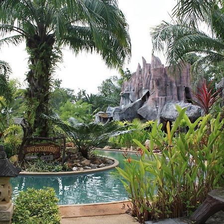 Nattha Waree Hot Spring Resort And Spa Ban Nua Khlong Exteriör bild