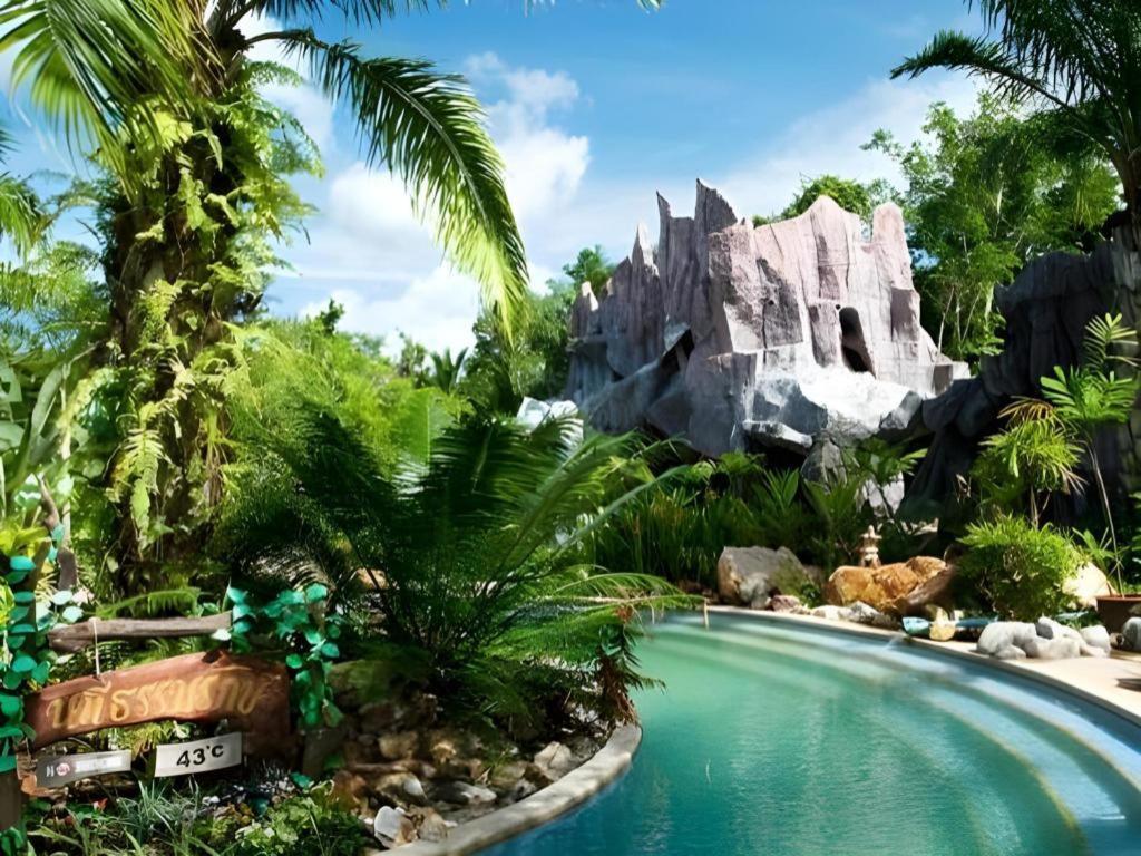 Nattha Waree Hot Spring Resort And Spa Ban Nua Khlong Exteriör bild