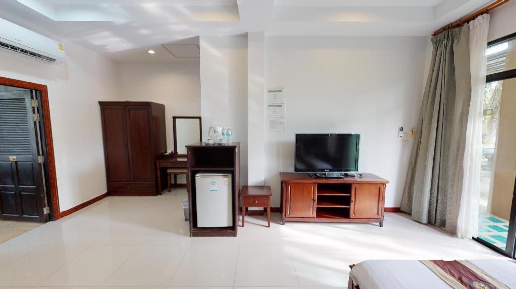 Nattha Waree Hot Spring Resort And Spa Ban Nua Khlong Exteriör bild