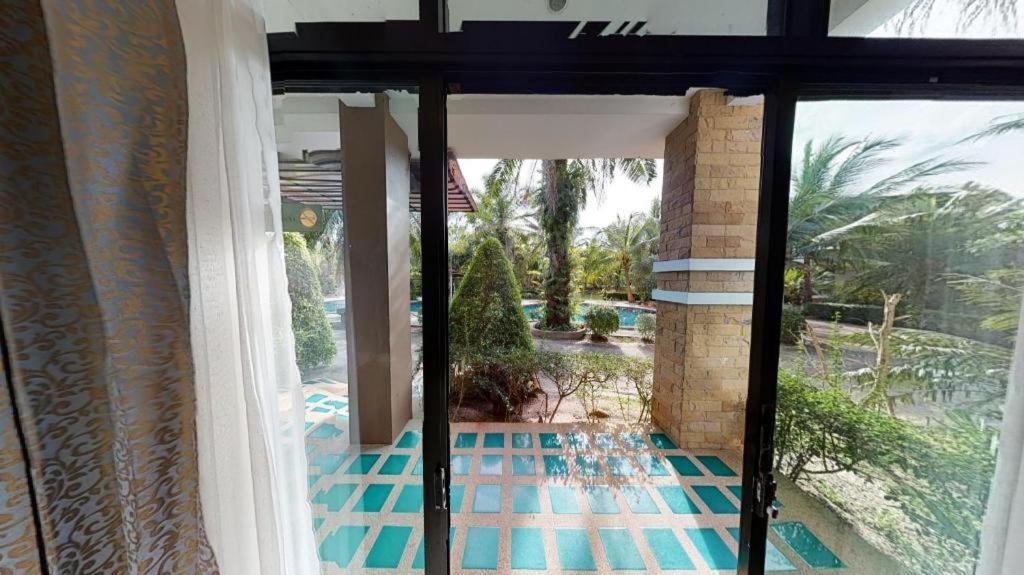 Nattha Waree Hot Spring Resort And Spa Ban Nua Khlong Exteriör bild
