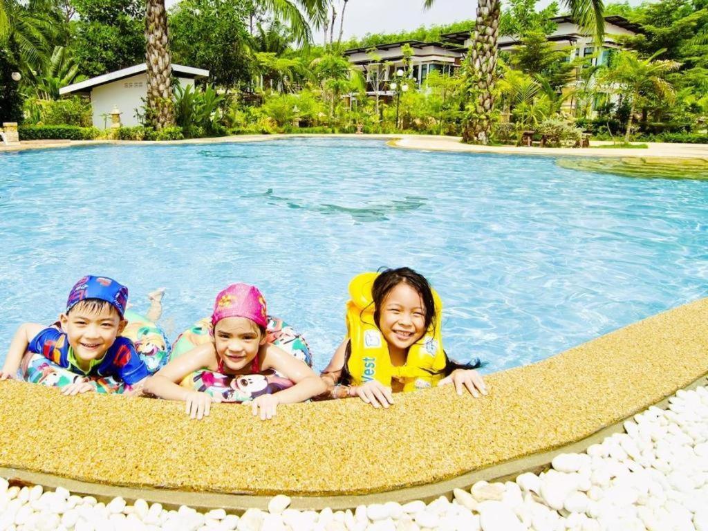 Nattha Waree Hot Spring Resort And Spa Ban Nua Khlong Exteriör bild