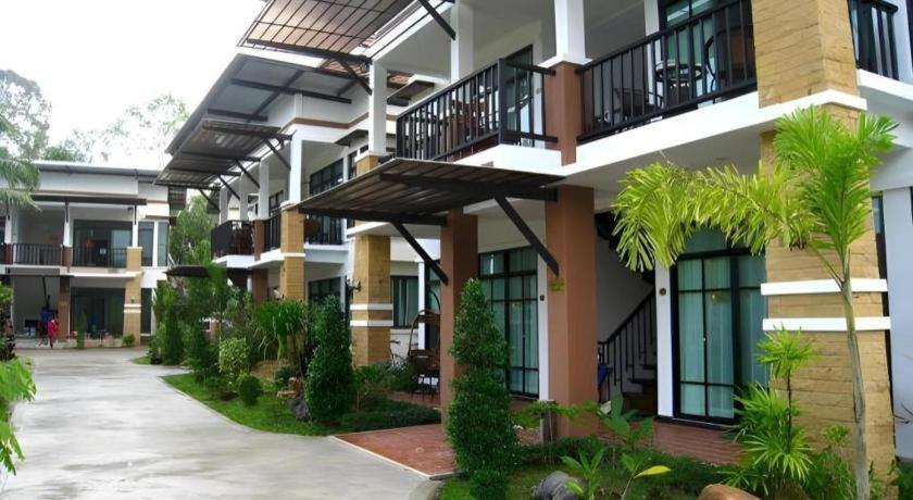 Nattha Waree Hot Spring Resort And Spa Ban Nua Khlong Exteriör bild