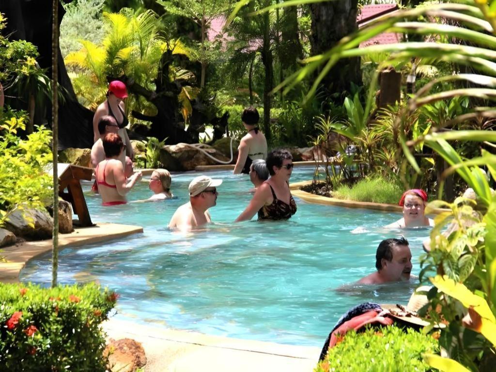 Nattha Waree Hot Spring Resort And Spa Ban Nua Khlong Exteriör bild