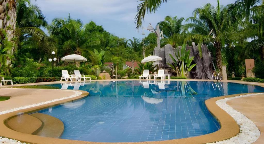 Nattha Waree Hot Spring Resort And Spa Ban Nua Khlong Exteriör bild