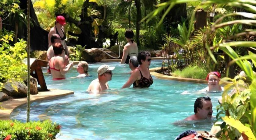 Nattha Waree Hot Spring Resort And Spa Ban Nua Khlong Exteriör bild